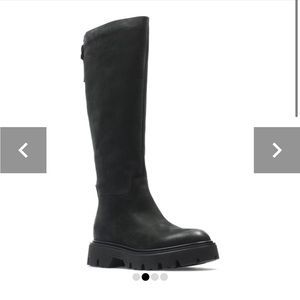 Clarks Black suede Motive Hi Boots size 8 W